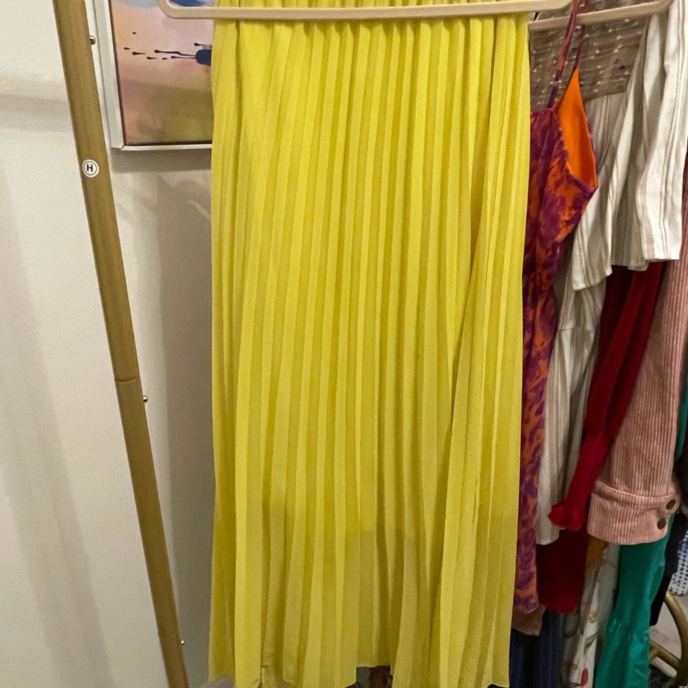 Yellow Pleated Women's Maxi Skirt Tall size M/L - Picture 3 of 4